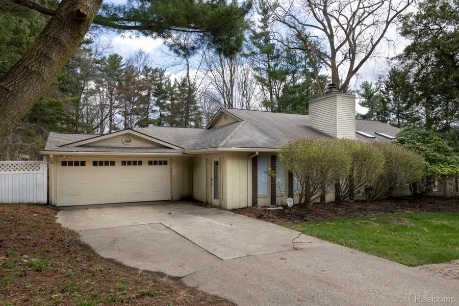 22200 Carleton Avenue, Southfield, MI 48033 - #2