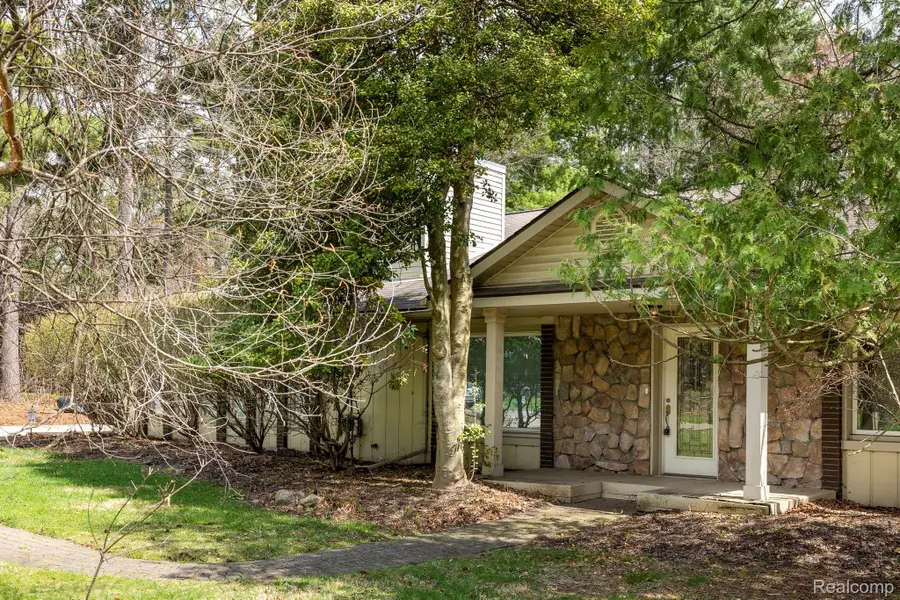 22200 Carleton Avenue, Southfield, MI 48033 - #3