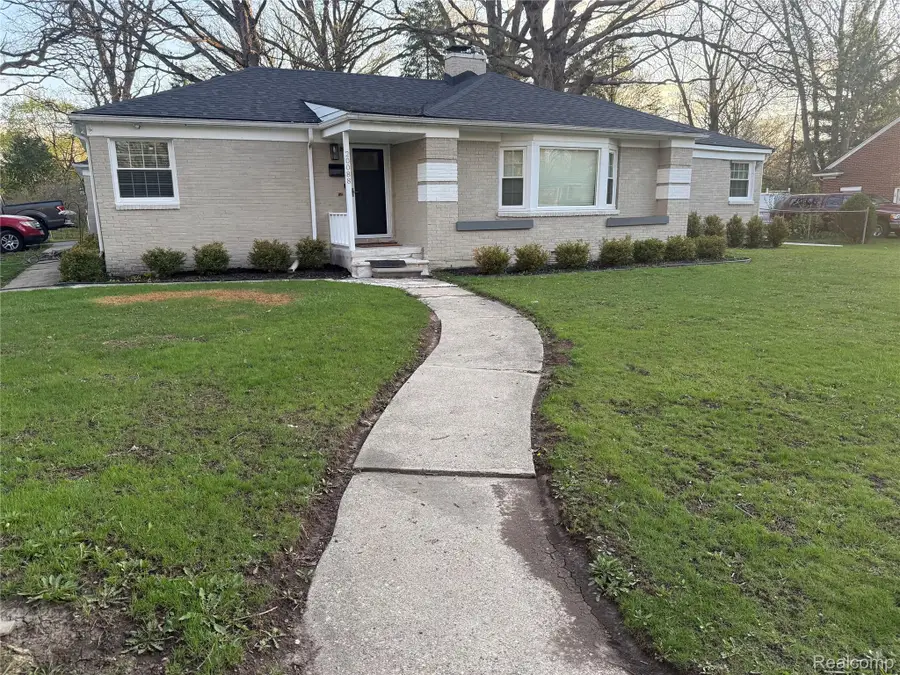 20088 Woodland Street, Harper Woods, MI 48225 - #2