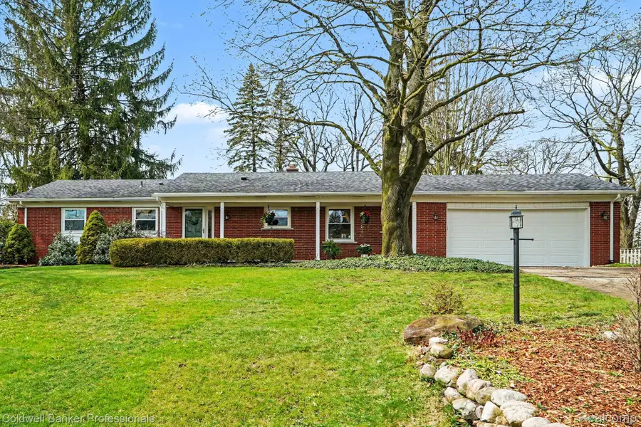 717 Sandstone Drive, Rochester Hills, MI 48309 - #2