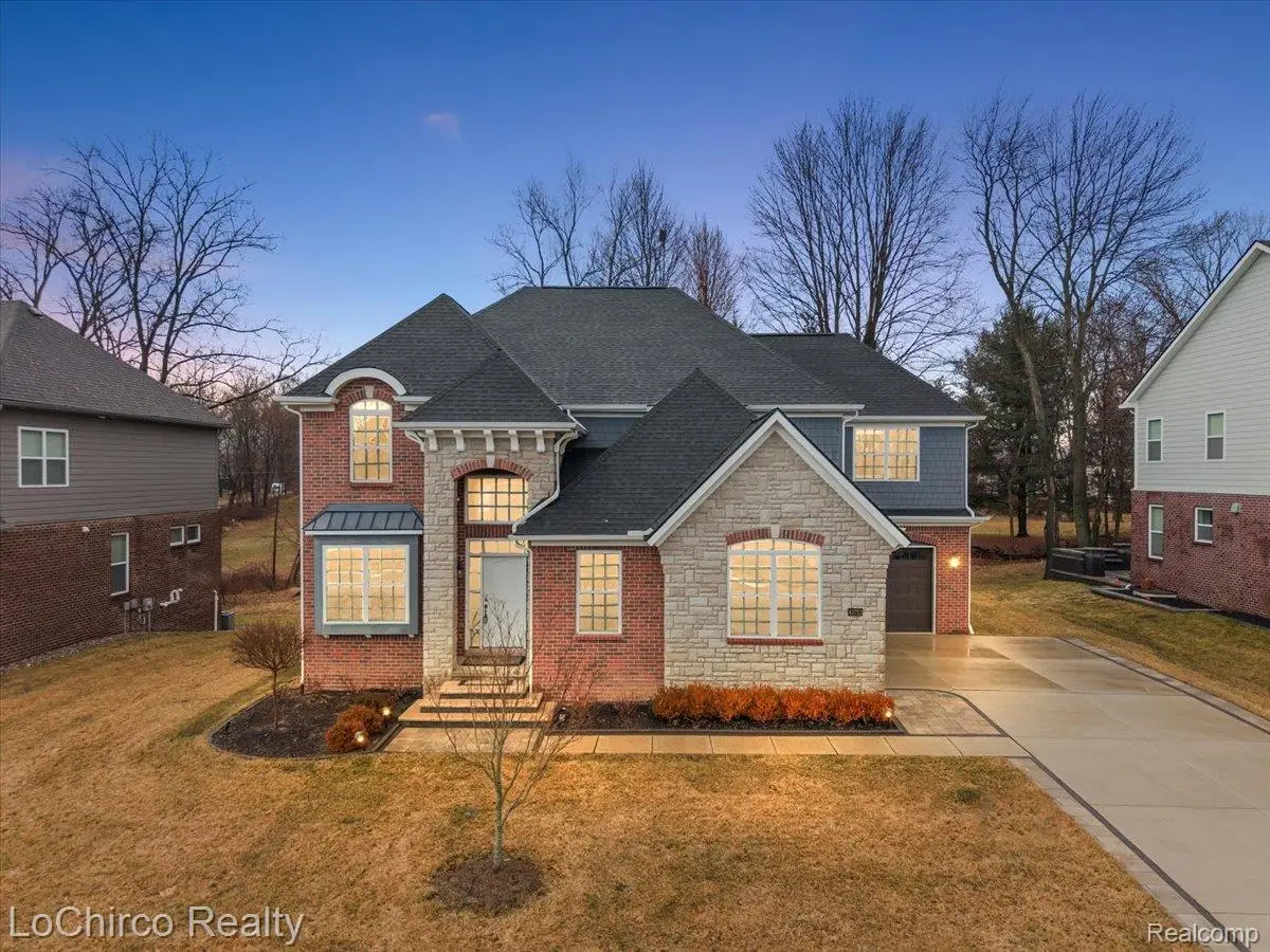 43722 Bolingbrooke Lane, Novi, MI 48377 - #1