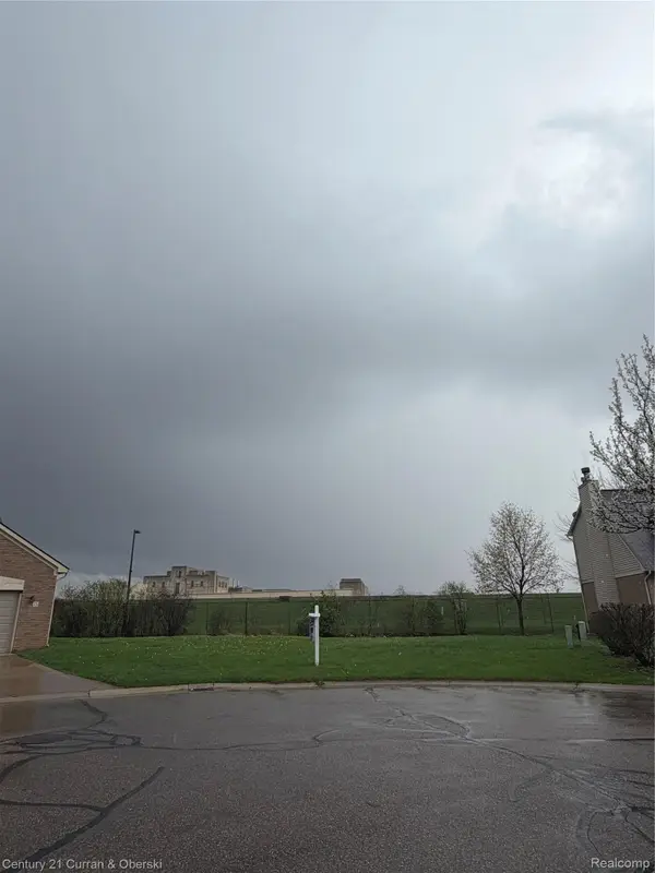 11 Morross Circle, Dearborn, MI 48126