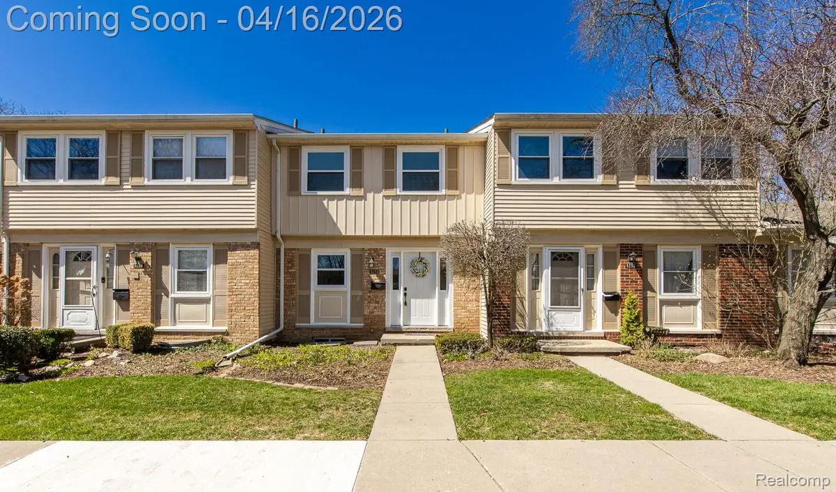 5254 Breeze Hill Place, Troy, MI 48098 - #1