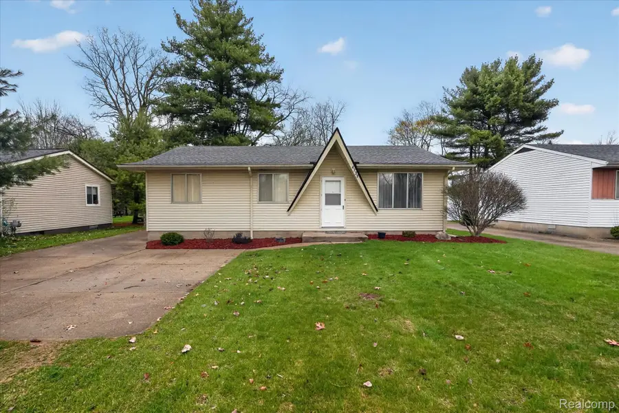 4739 Joan Lane, Pinckney, MI 48169 - #3