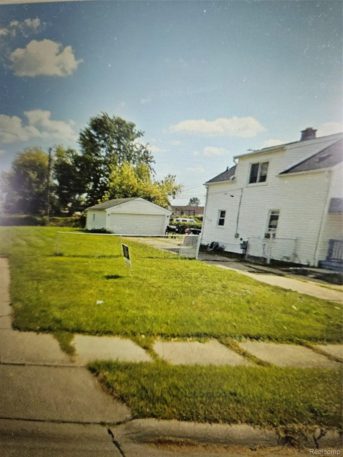 000 Pinehurst, Roseville, MI 48066 - #1