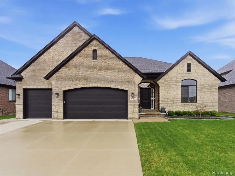 52853 Crimson Drive, Macomb, MI 48042 - #2