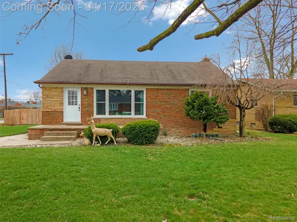 19720 Maxine Street, StClairShores, MI 48080