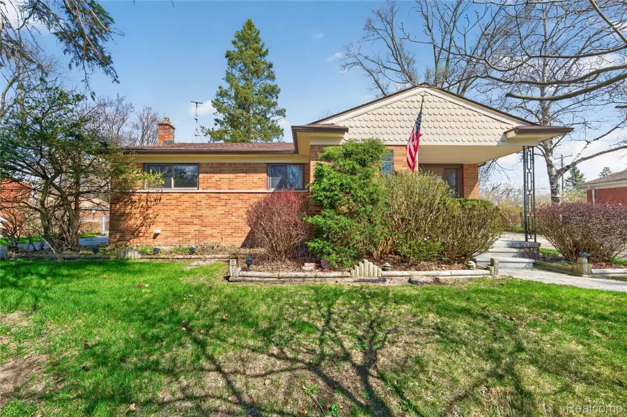 17198 Macarthur Street, Redford, MI 48240 - #2