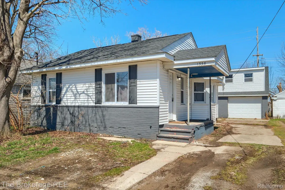1335 Allen Street, Burton, MI 48529 - #1