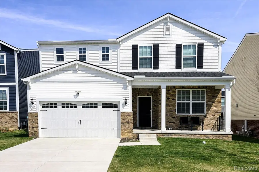 6037 Fieldstone Circle, South Lyon, MI 48178 - #2