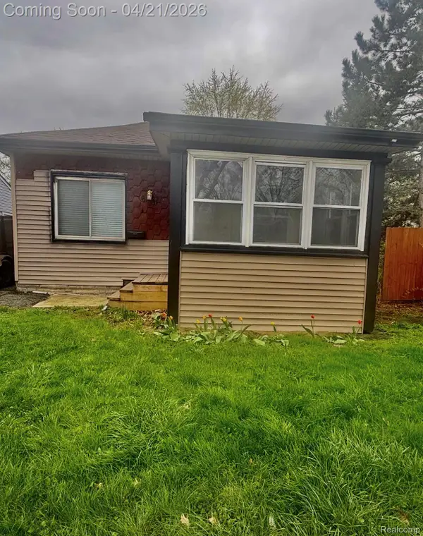 1604 E Meyers Avenue, HazelPark, MI 48030