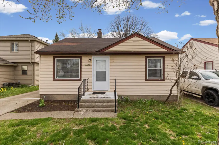 7426 Floral Street, Westland, MI 48185 - #2