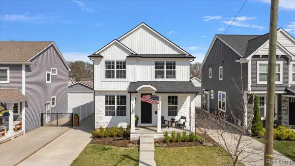 3592 Oakshire Avenue, Berkley, MI 48072