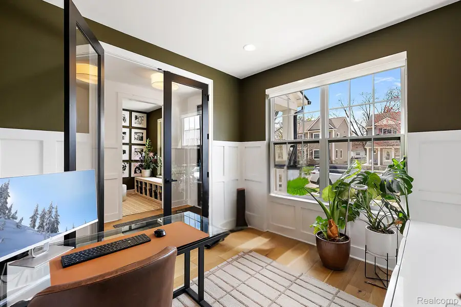 3592 Oakshire Avenue, Berkley, MI 48072 - #3