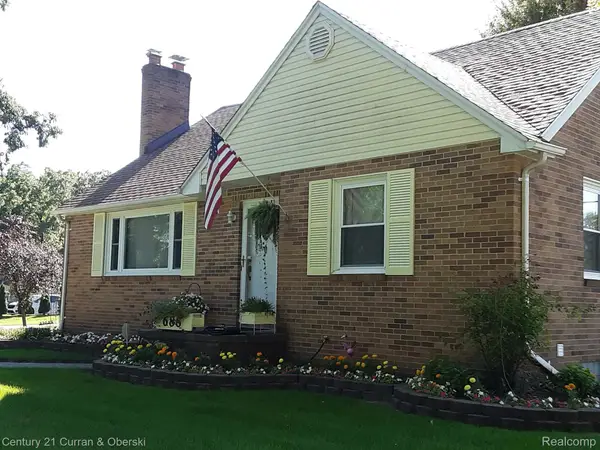 688 New Hampshire Avenue, Marysville, MI 48040