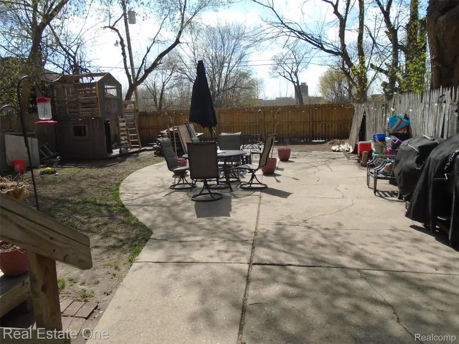 789 Lakewood Street, Detroit, MI 48215 - #2