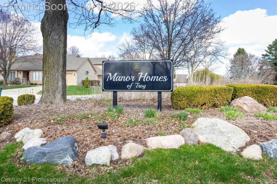1256 Autumn Drive, Troy, MI 48098 - #3