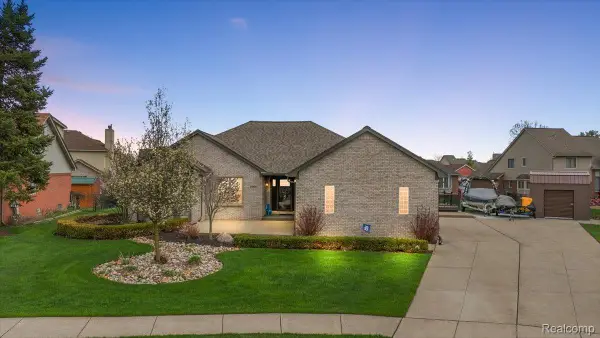 35526 Brooke Circle, NewBaltimore, MI 48047