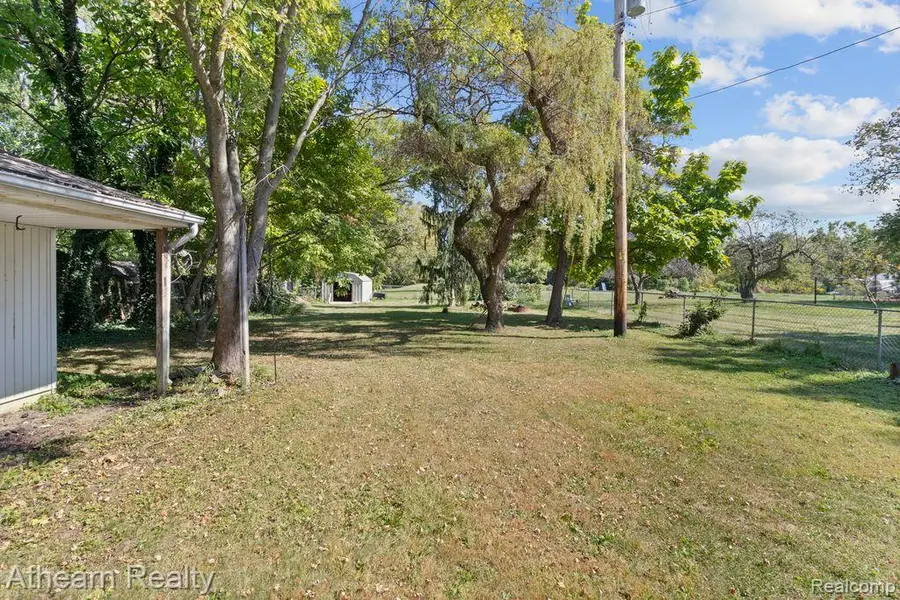 3375 Seymour Road, Swartz Creek, MI 48473 - #3