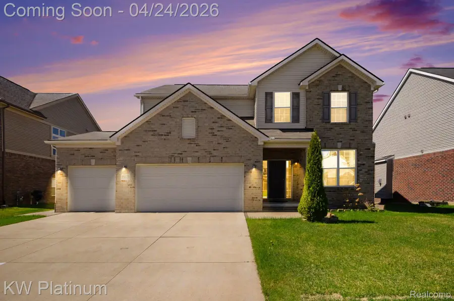 55321 Demaret Drive, Macomb, MI 48042 - #2