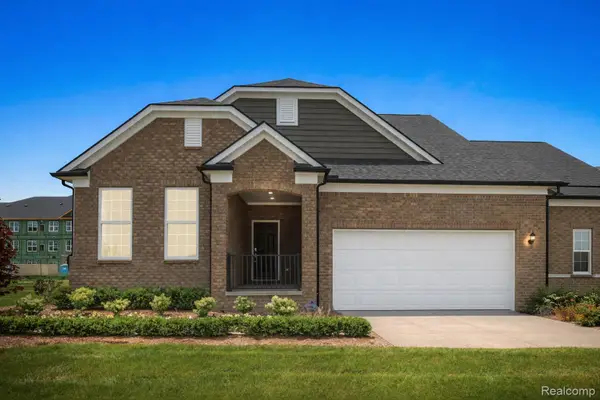 42807 Arbor Drive, ClintonTownship, MI 48038