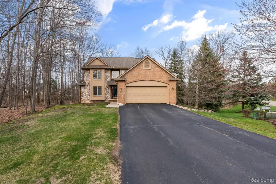 5146 Lagoons Circle #22, West Bloomfield, MI 48323 - #3