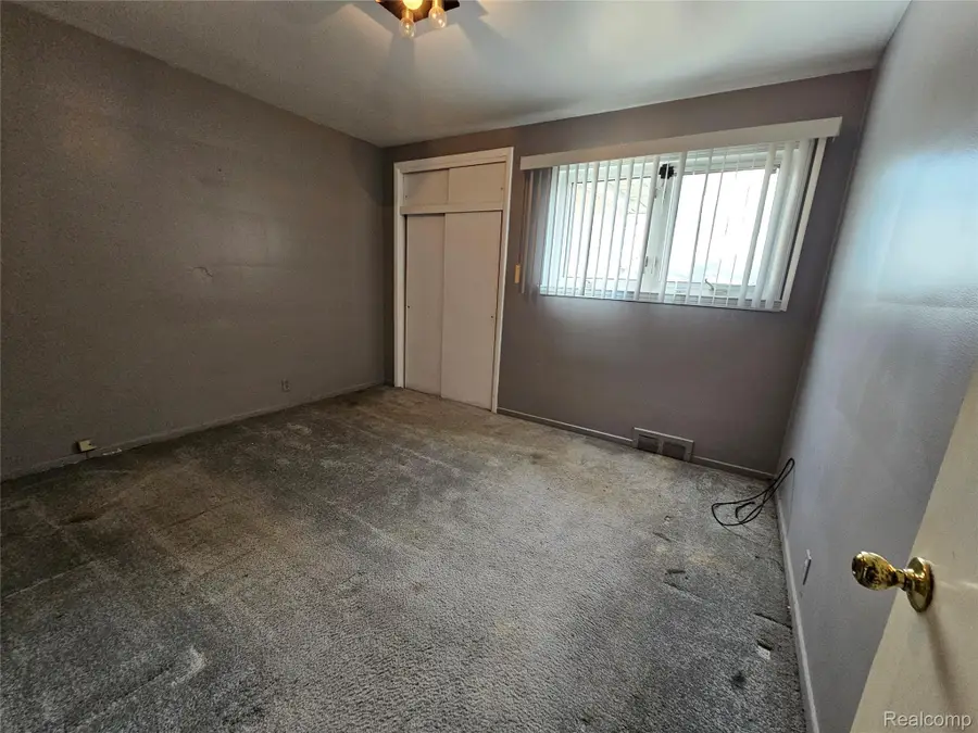 17641 Ego Avenue, Eastpointe, MI 48021 - #3