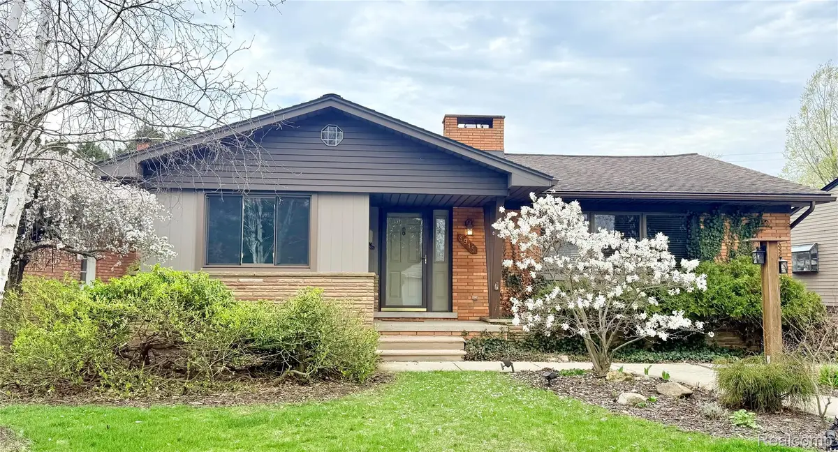 3915 Parkview Drive, Royal Oak, MI 48073 - #1