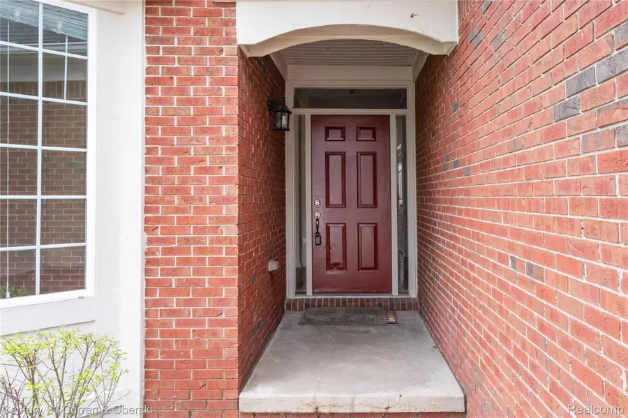 24838 Valleywood Drive, South Lyon, MI 48178 - #3