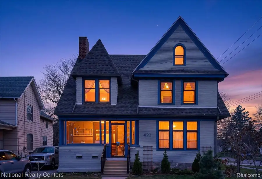 427 W Shiawassee Street, Lansing, MI 48933 - #2