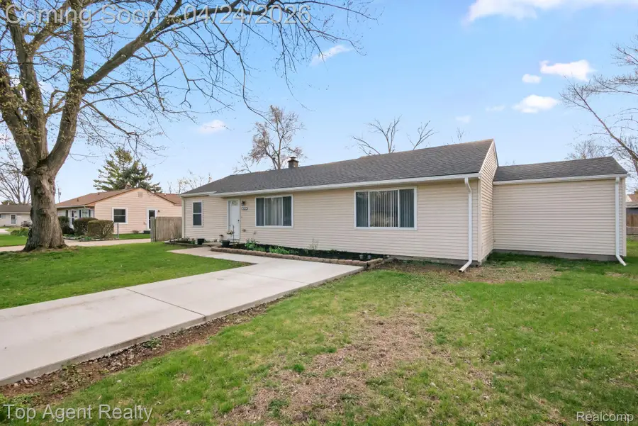 46059 Huling Street, Shelby, MI 48317 - #2