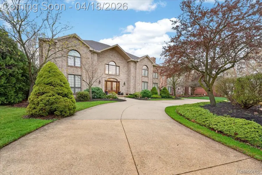 8657 Marquette Drive, Grosse Ile, MI 48138 - #2