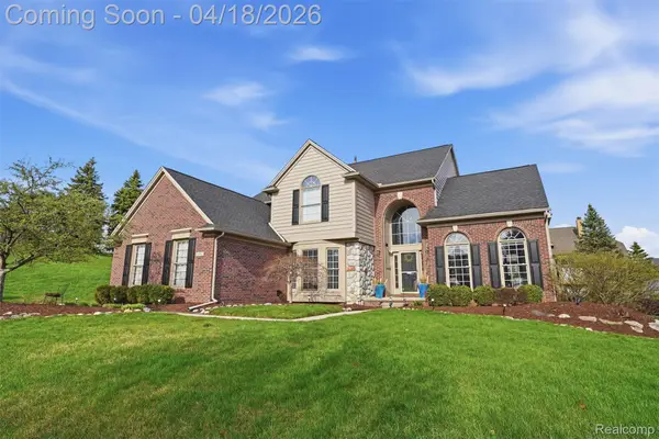 13982 Pleasant View Court, Plymouth, MI 48170