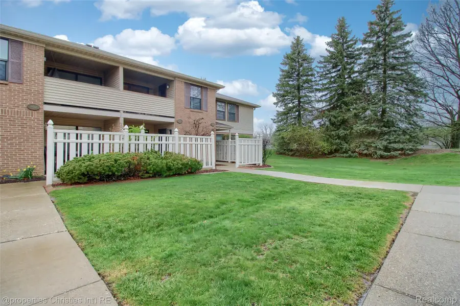 19586 Northridge Drive, Northville, MI 48167 - #2