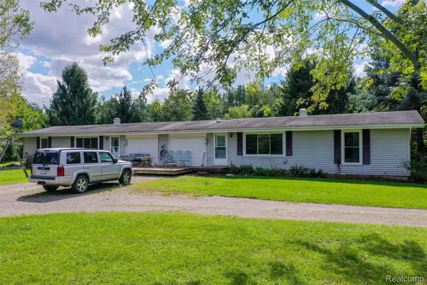 5920 Campbell Corners Drive, Howell, MI 48855