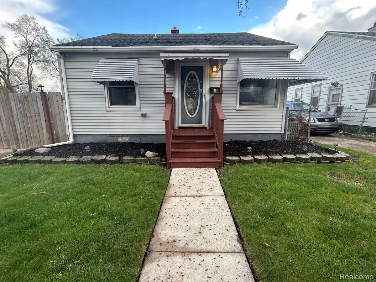 3911 20th Street, Wyandotte, MI 48192 - #1