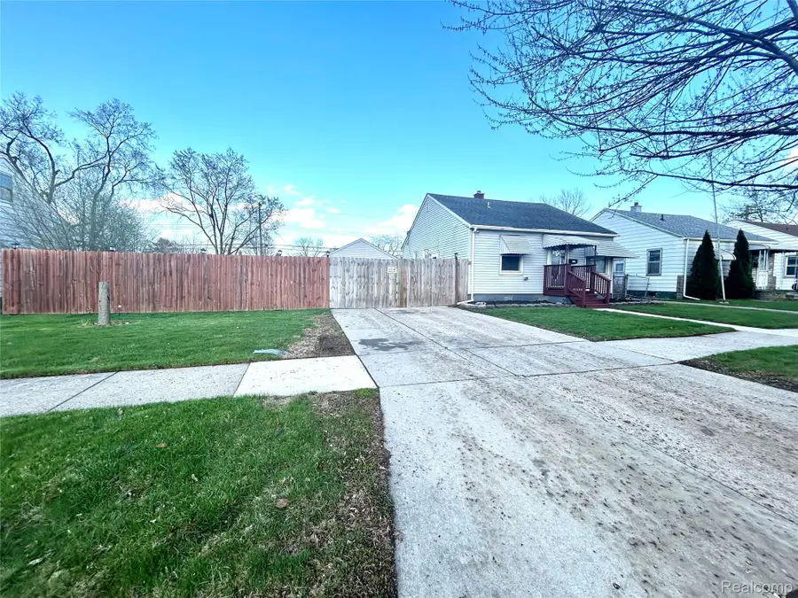 3911 20th Street, Wyandotte, MI 48192 - #3