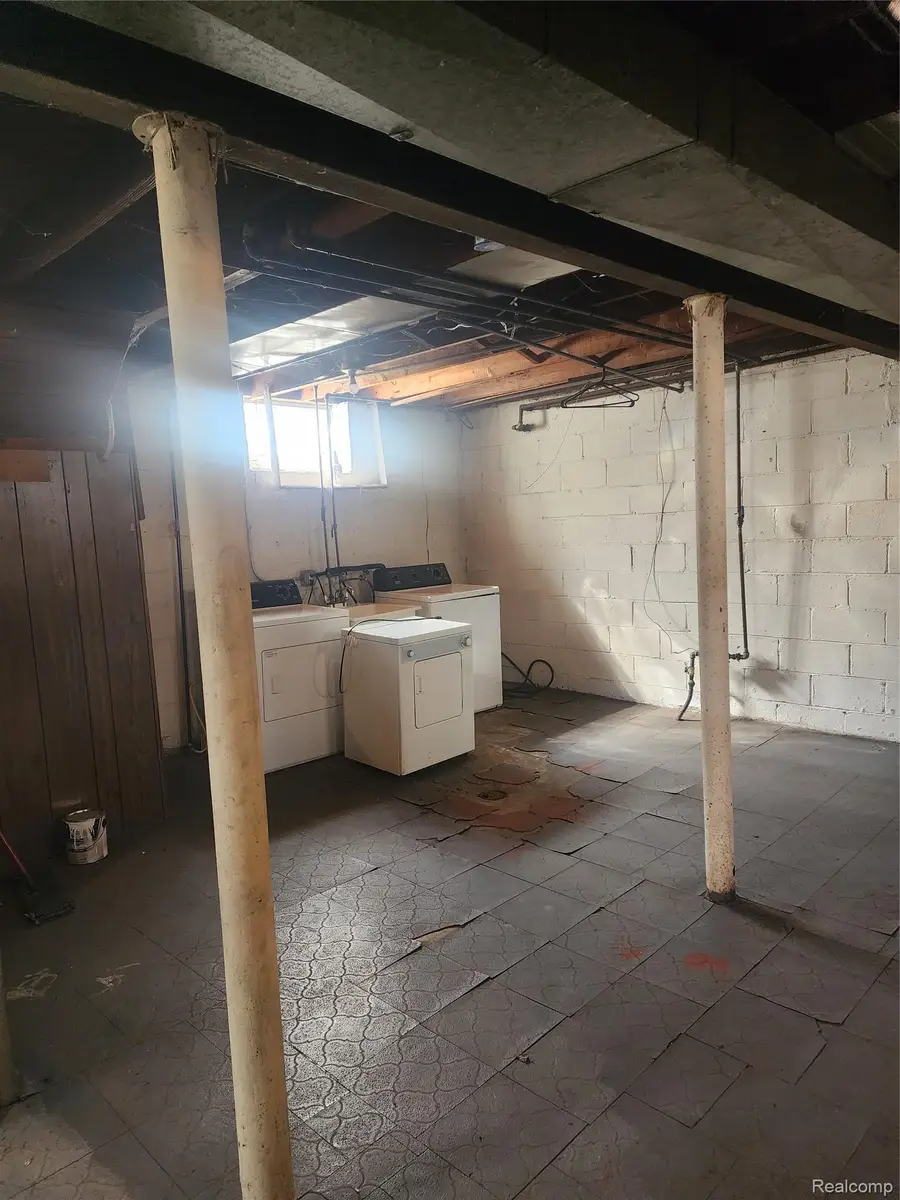 20222 Greenlawn Street, Detroit, MI 48221 - #3