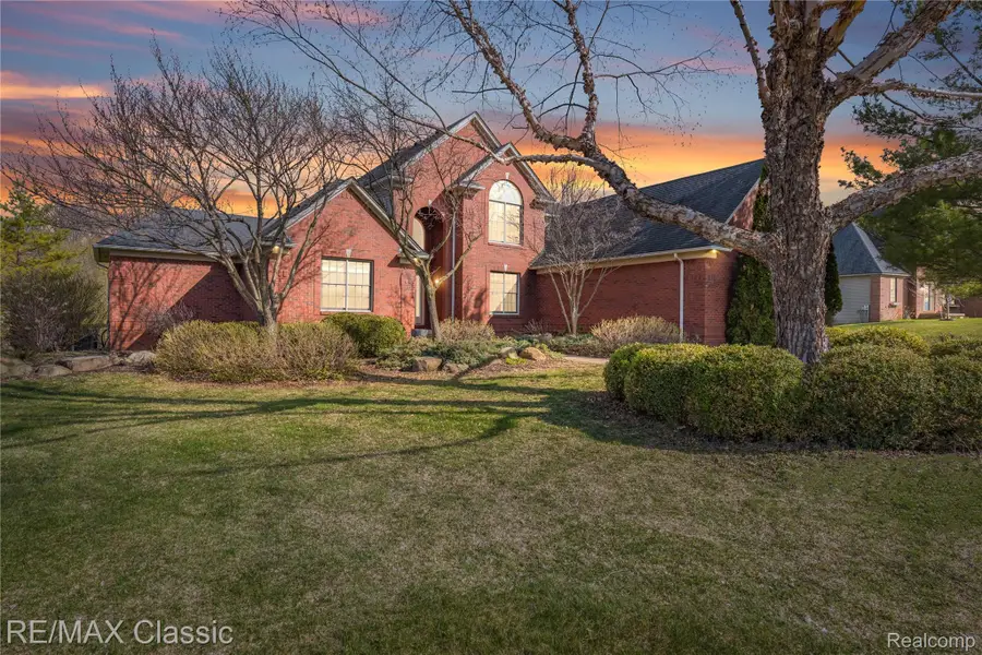 4930 Menominee Lane, Clarkston, MI 48348 - #3