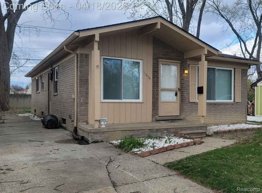 17676 Addison Street, Southfield, MI 48075 - #3