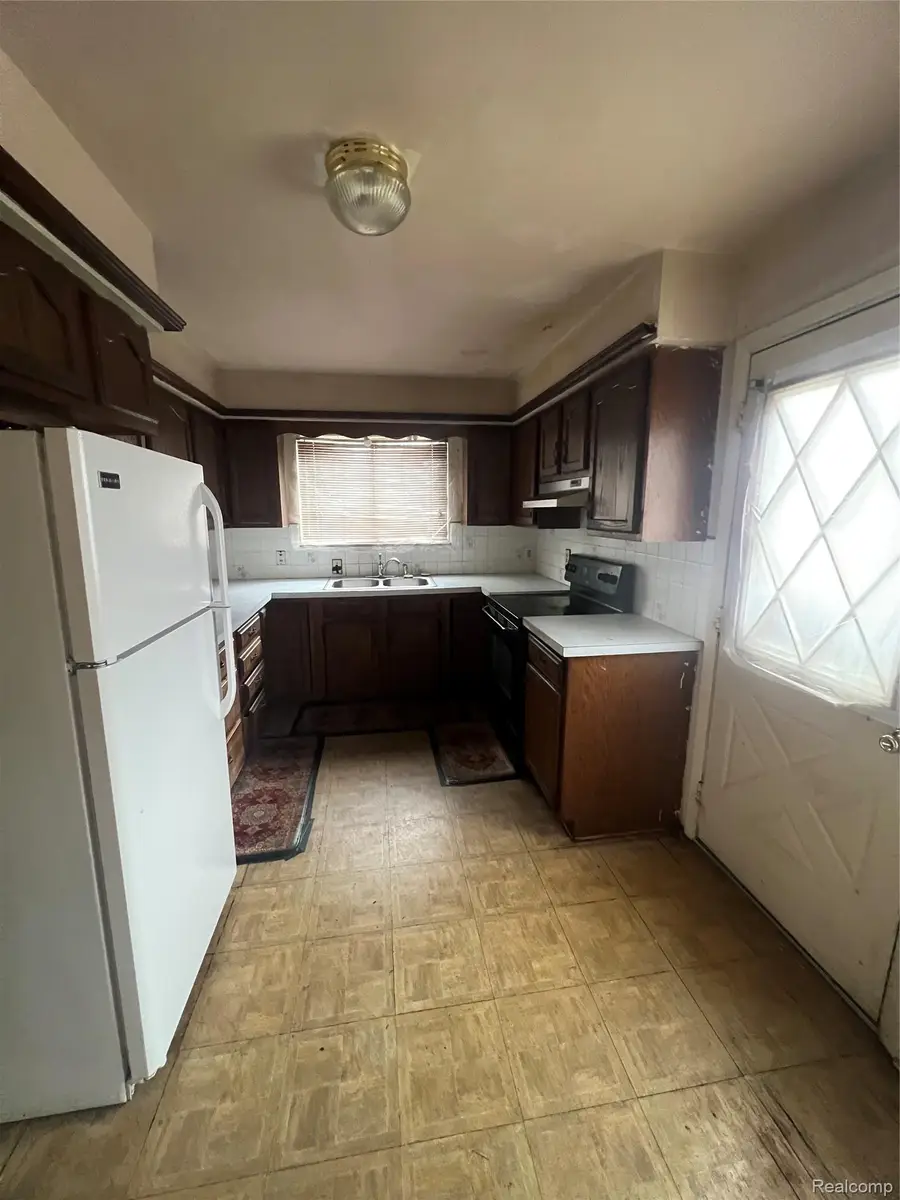 1209 W Mcclellan Street, Flint, MI 48504 - #2