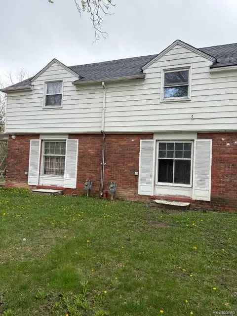 16835 Evergreen Road, Detroit, MI 48219