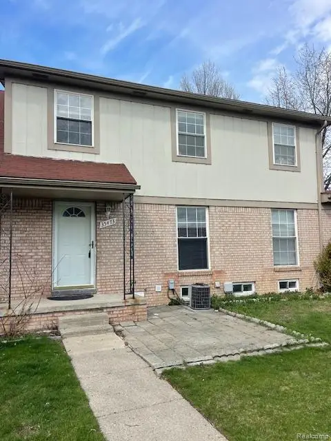 35473 Turner Drive, SterlingHeights, MI 48312