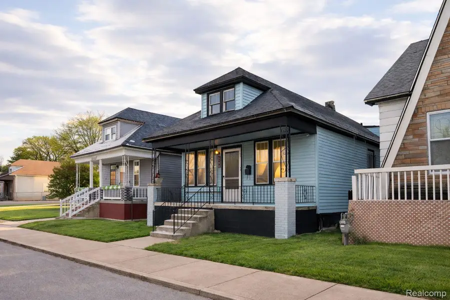 2020 Halleck Street, Hamtramck, MI 48212 - #2