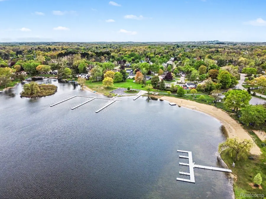 2964 Walmsley Circle Drive, Orion, MI 48360 - #2