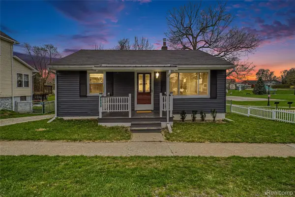 204 South Street, Fowlerville, MI 48836