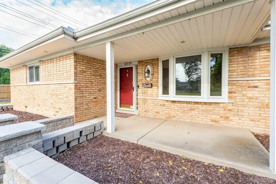 32930 Coventry Place, Warren, MI 48093 - #3