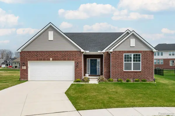 24737 Arbor Court, Macomb, MI 48042