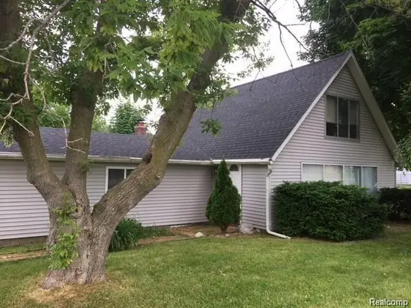 74 Odanah Street, LakeOrion, MI 48362