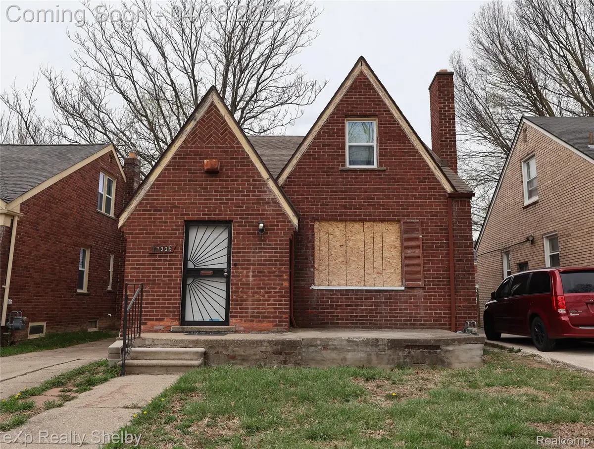 17225 Shaftsbury Avenue, Detroit, MI 48219 - #1
